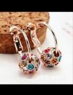 Brinco Argola Feminino Banhado a Ouro 18K com Cristais Swarovski Elegante Brinco Argola Feminino Banhado a Ouro 18K com Cristais Swarovski Elegante