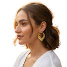 Brinco Argola Triangular Dourada Banhado Ouro 18K Luxo Festa