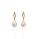 Brinco Argolinha com Pingente Pérola 1cm Banho Ouro 18K Brinco Argolinha com Pingente Pérola 1cm Banho Ouro 18K