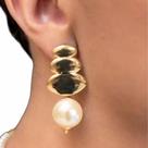 Brinco banhado a ouro 18 k, base tripla oval com pérola shell16MM , Altura: 4,8cm