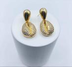 Brinco búzio cravejado com micro zircônia banhado a ouro 18k