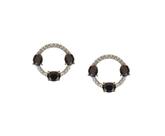 Brinco Circular com Três Pedras Negras Banhado a Ródio Branco - Joia Elegante Brinco Circular com Três Pedras Negras Banhado a Ródio Branco - Joia Elegante