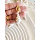 Brinco Concha em Resina Marmorizada Dourado Brinco Praia Chic Artesanal Brinco Concha em Resina Marmorizada Dourado Brinco Praia Chic Artesanal