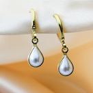 Brinco de Argola Click com Pingente em Gota de Pérola - Banhado em Ouro 18k
