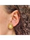 Brinco de Pressão Pérola e Círculos, Elegante, Banhado á Ouro 18k