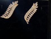 Brinco dourado zirconia