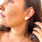 Brinco Ear Cuff 2 corações lisos banhado a Prata