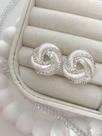 Brinco espiral snake com riviera - banhado a prata