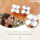 Brinco Feminino Flor Quatro Pétalas Branca Com Zirconias Antialérgico Delicado Minimalista