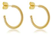 Brinco Flávia Argola Mola Média Banhado em Ouro 18k Brinco Flávia Argola Mola Média Banhado em Ouro 18k