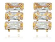 Brinco Ingrid Três Zircônias Retangulares Cristal Banhado em ouro 18k Brinco Ingrid Três Zircônias Retangulares Cristal Banhado em ouro 18k