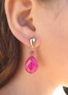 Brinco liso com gota alongada de ágata rosa pink e jade turmalina melancia em banho de ouro 18k