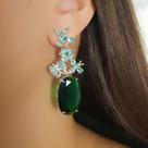 Brinco Luxury Flores com Borboleta e Zircônia Esmeralda Oval Banhado a Prata