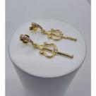 Brinco tridente cravejado mm zircônia banhado a ouro