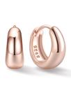 Brincos Huggie Hoop ChicSilver 14K banhados a ouro rosa de 8 mm