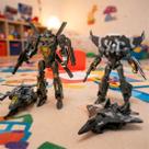 Brinquedo Boneco Robô Militar Transforma Aeronave Kit 2pçs