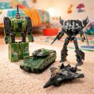 Brinquedo Boneco Robô Transforma Em Veiculo Militar Kit 2pçs