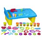 Brinquedo de mesa Play-Doh Play 'n Store com mais de 25 acessórios e 8 latas