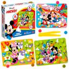 Brinquedo Didático Pega Pom Pom Mickey Mouse Com 56 Pompons E 4 Placas Para Aprender As Cores