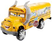 Brinquedo Disney Cars Deluxe Miss Fritter em escala 1:55