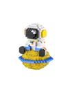 Brinquedo Mini Bloco de Montar Astronauta em cima do Planeta Luminária