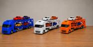 Brinquedo Voyager Cegonheira Caminhao cores sortidas Roma