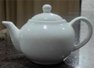 Bule chaleira 500 ml ml com tampa porcelana elegante