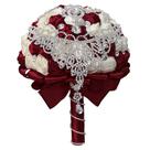 Buquê de casamento de noiva com rosas de cetim vermelhas com cristal e pérola