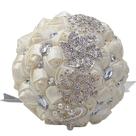 Buquê de casamento de noiva, rosas de cetim marfim com cristal e pérola