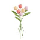Buquê de tulipas com fios de malha de crochê feitos à mão