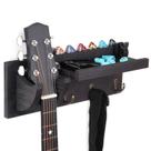 Cabide de parede para guitarra Bikoney Vintage Black Wood com porta-palhetas