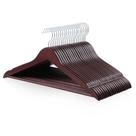 Cabides de roupa Amazon Basics Wood Suit Cherry, pacote com 20