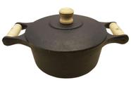 Caçarola de Ferro Fundido com Alça De Madeira Fundição Santana - 22 Cm / 2.8 Litros