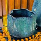 Cachepot Winding Azul Royal em Cerâmica - Pintura Radioativa