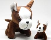 Cachorrinho boxer de pelúcia e chaveiro de cachorrinho filhote