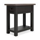 Cadeira, mesa lateral, design exclusivo Ashley Tyler Creek