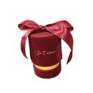 Caixa de doces elegante em veludo cor de vinho com fita de cetim 7x10cm