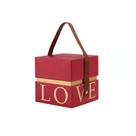 Caixa de presente LOVE Red 10x10x10cm com alça, cartão de papel e veludo
