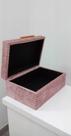 Caixa Em Mdf Veludo Rosa Puxador Alumínio Bronze 30 Cm Caixa Em Mdf Veludo Rosa Puxador Alumínio Bronze 30 Cm
