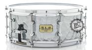 Caixa Tama S.L.P. Vintage Hammered Steel Shell 14x5,5 LST1455H com Aros Sound Arc Hoop 2.3mm