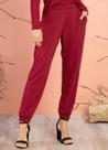 Calça bordô comfort com bolsos