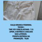 Calça branca feminina de zíper 2 botões e 2 bolsos