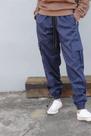 calça cargo jooger de Brim calça cargo jooger de Brim