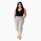 Calça Feminina Bolso Pantacourt Capri Leve Viscolycra Plus Calça Feminina Bolso Pantacourt Capri Leve Viscolycra Plus