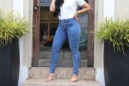 Calça Feminina Jeans COM 2 BOTÕES