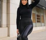 Calça Feminina Montaria Legging Preta Peluciada com Detalhe Cirrê Lateral Suplex Calça Feminina Montaria Legging Preta Peluciada com Detalhe Cirrê Lateral Suplex
