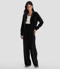 Calça Feminina Pantalona em Plush Dianna Preto Calça Feminina Pantalona em Plush Dianna Preto