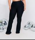 Calça jeans feminina, na cor preta, tamanho 42 a 46