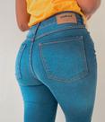calça jeans malhada
