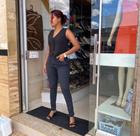 Calça jeans Preta feminina super elegante